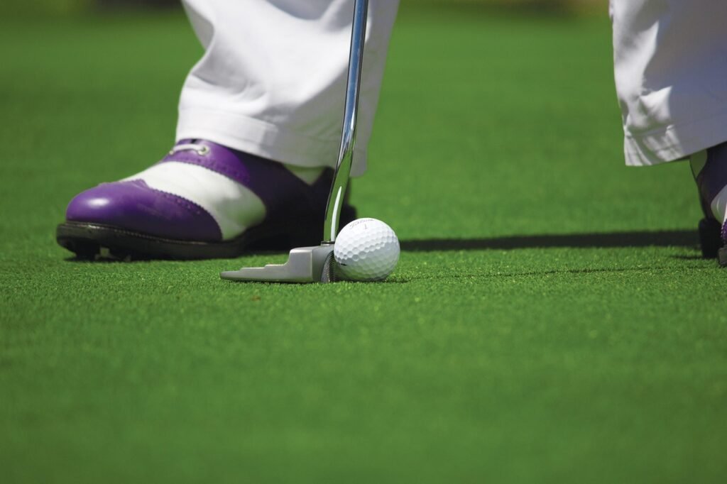 golf, golfpallo, golfia, reikä, golfkenttä, laittaminen, kuppi, kenttä, ruoho, urheilu, maahan, pallo, luonne, vihreä, golf c