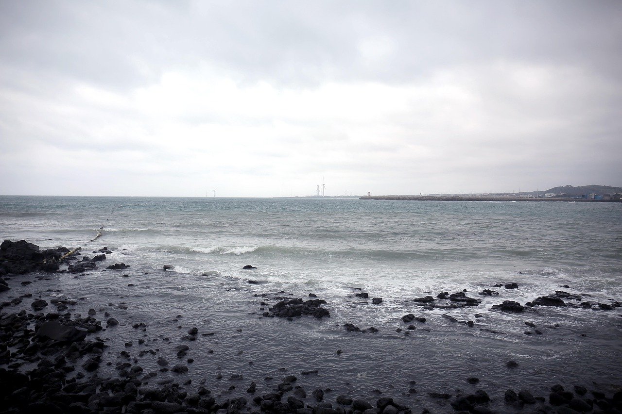 jeju coastal road, jejun saari, aallot