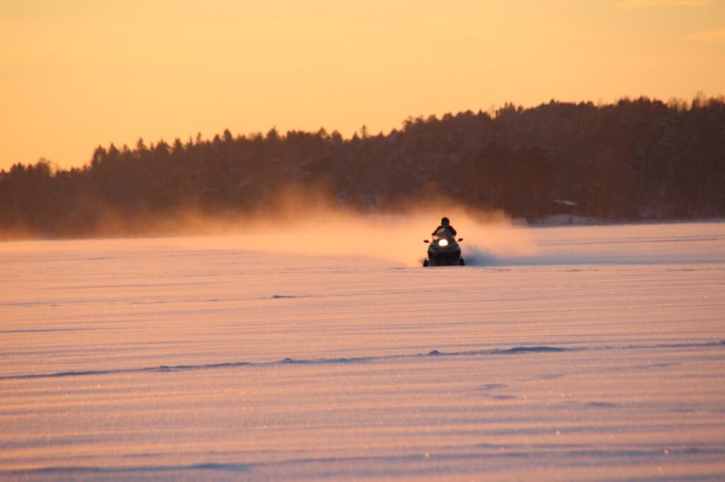 moottorikelkka, auringonlasku, suomi, helsinki, luonne, yamaha