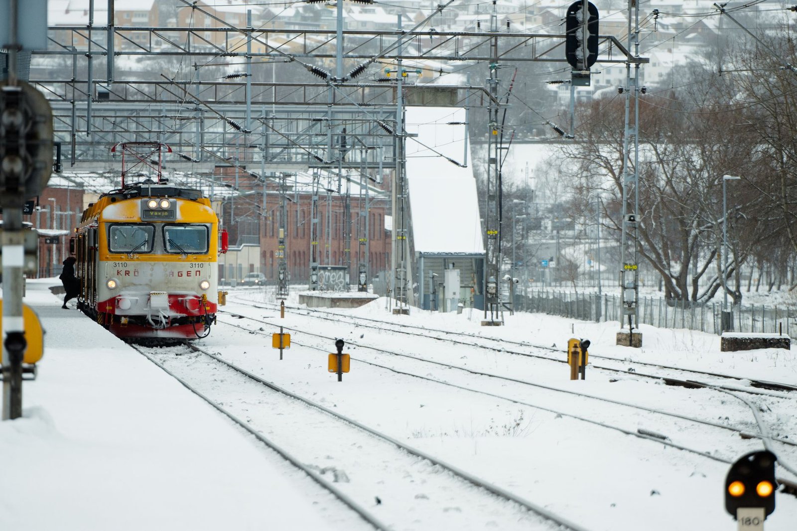 Ylivieskan rautatieaseman ympäristöä talvella
