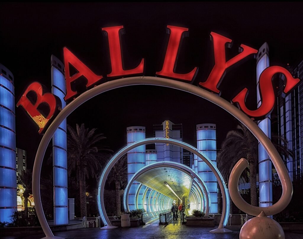 bally's, las vegas, nevada, kaupunki, kaupunkeihin, hotelli, lomakeskus, yö, illalla, people mover, rakennukset, arkkitehtuur