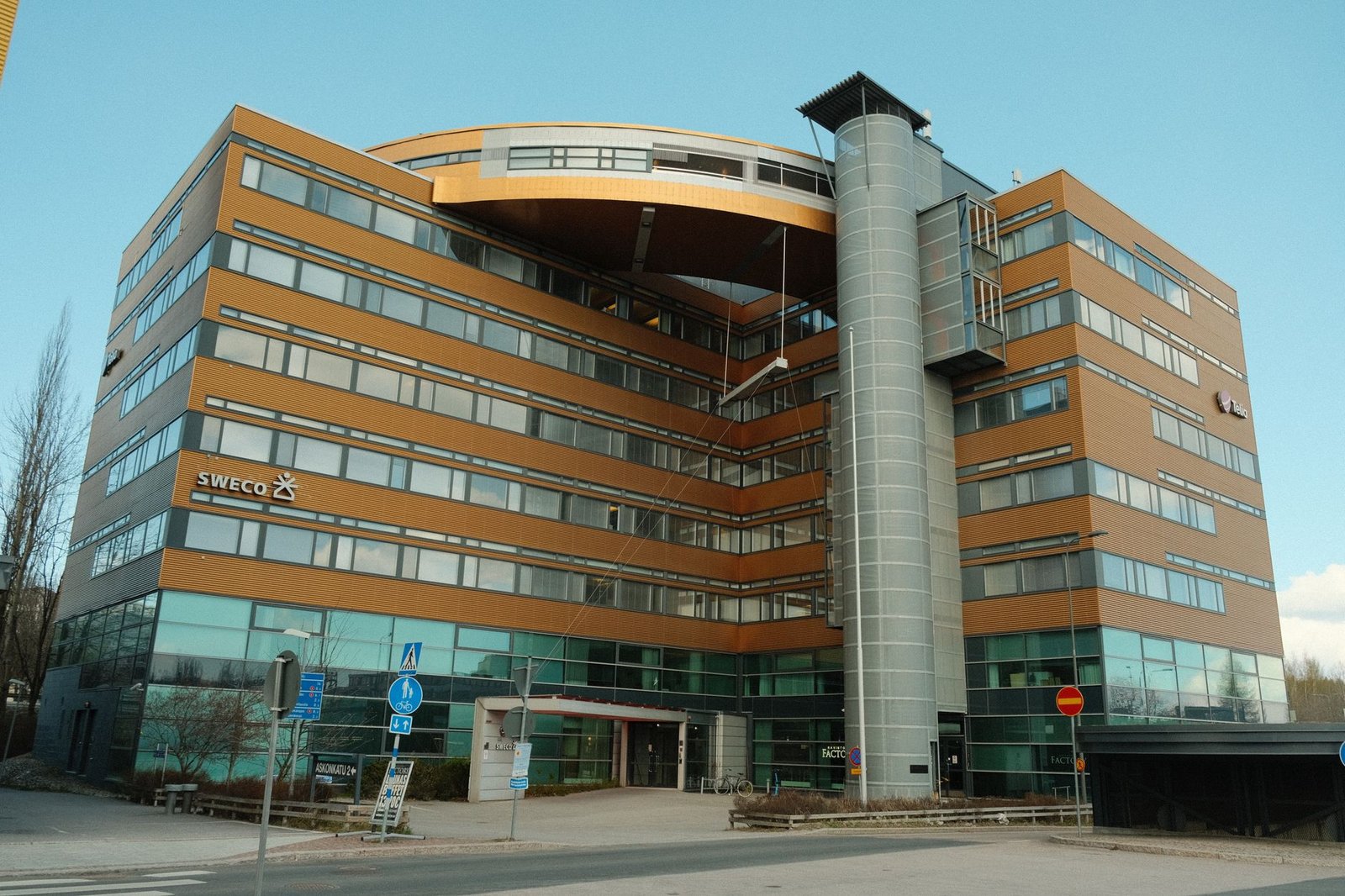 Lahden keskustan kaupunkimaisema matkailijalle