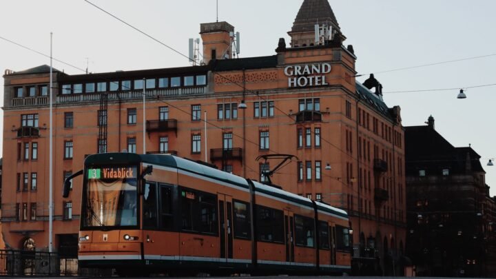 Lappeenrannan saattajapalvelujen vierailijaopas: suunnittelu, yksityisyys ja turvallisuus
