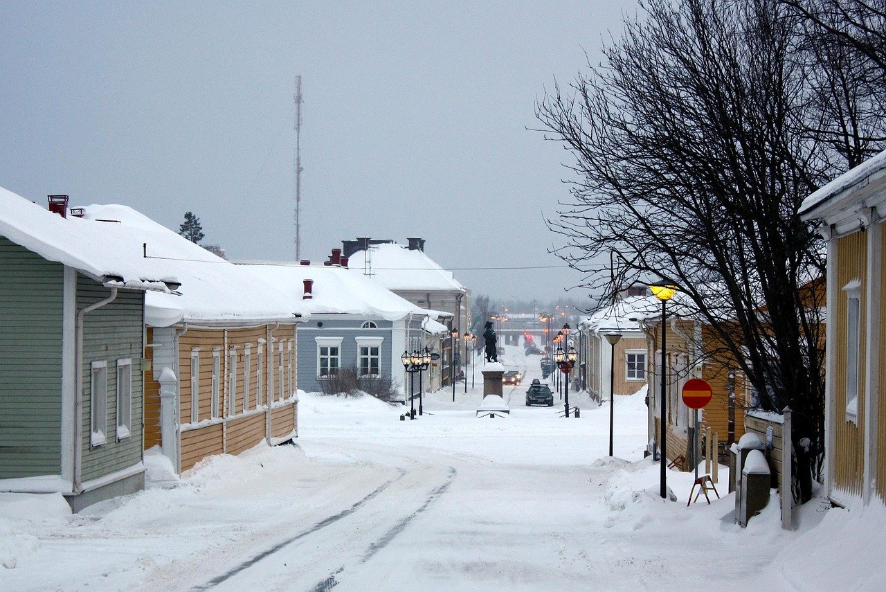 raahe, suomi, maisema, luonnonkaunis, kaupunki, rakennukset, talvi, lumi, jäätä, puita, valot, katulamput, katu, luonne, ulko
