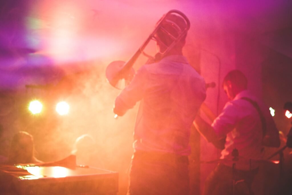 Elävää jazzmusiikkia pienessä klubissa Porissa