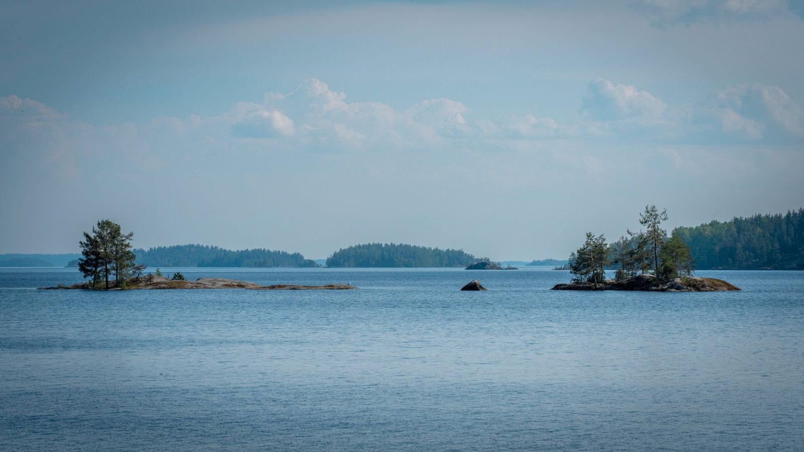 Lappeenrannan satama iltahämärässä Saimaan rannalla