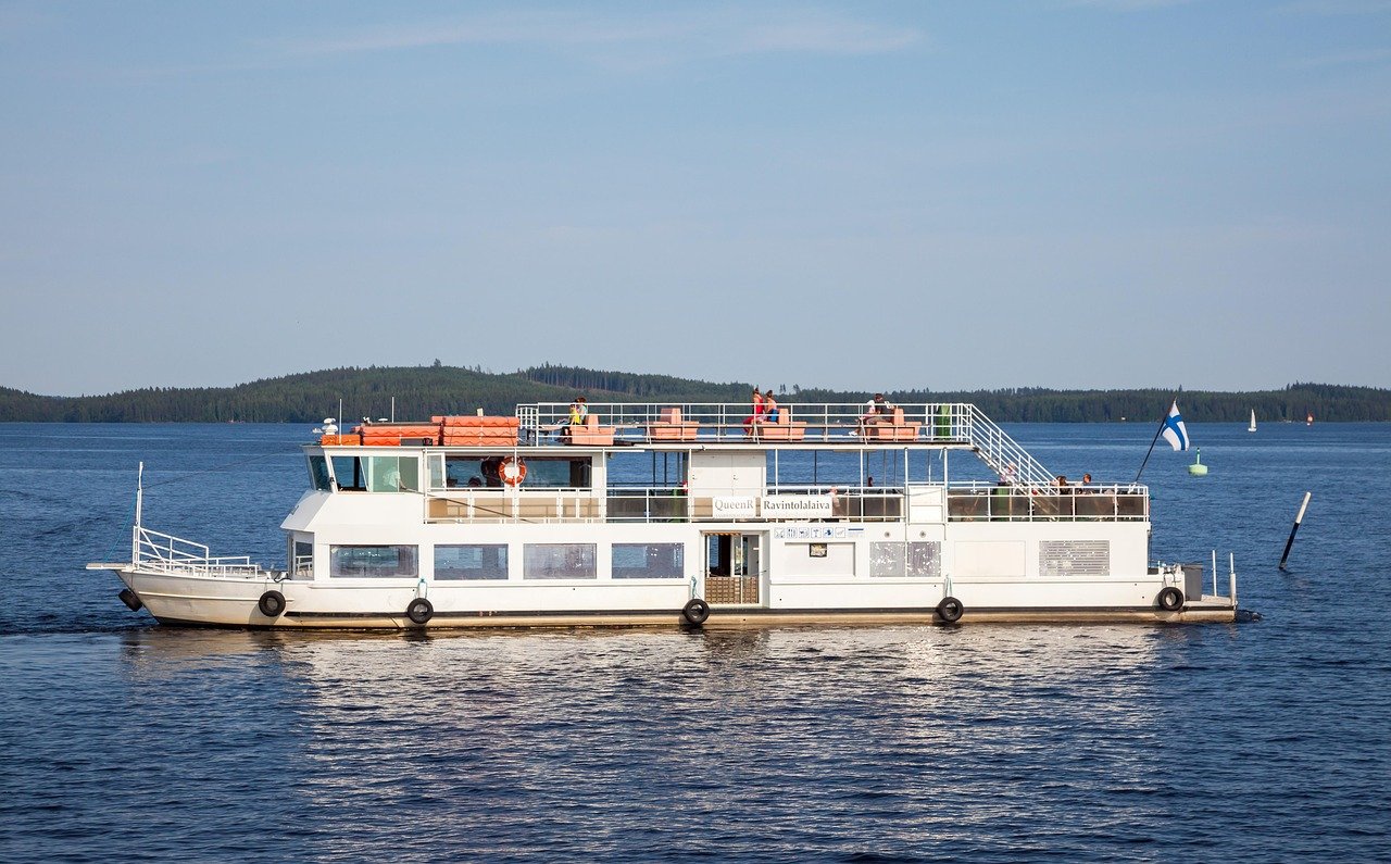 alus, ravintolalaiva, vesibussilla, luonne, matkailu, kesä, järvi, kuopio, suomi
